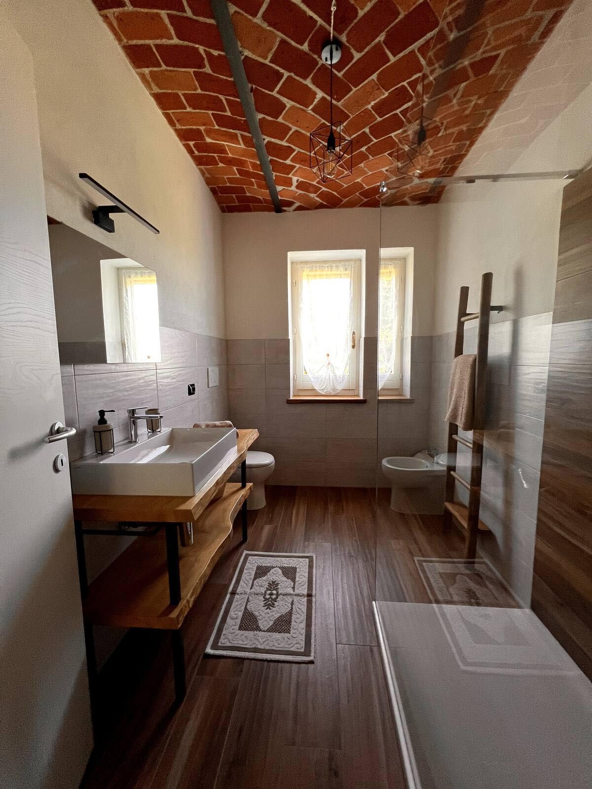 Holidays House monferrato bathroom at ground floor